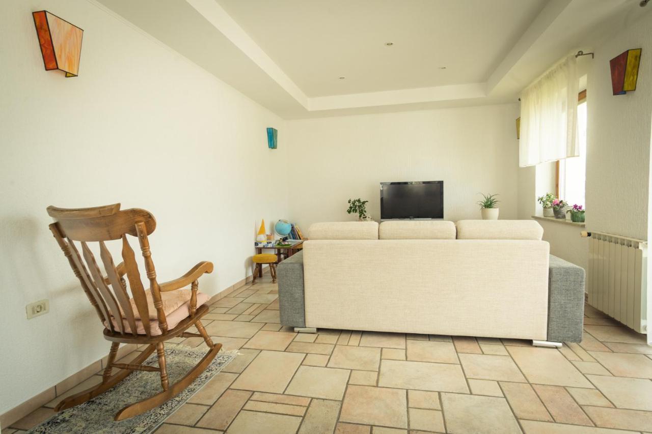 Apartment Ajdi Ajdovščina 外观 照片